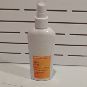 Bath & Body Works Tahiti Isle Sunscreen Spray - White and Orange